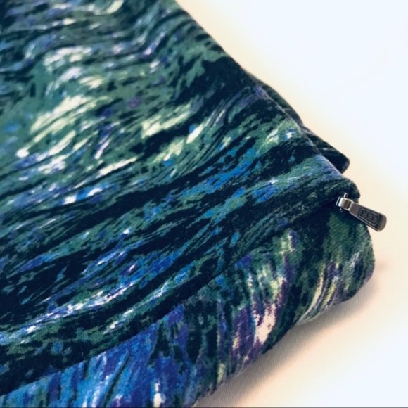 Tuff Athletics Sz L yoga pants w/pocket 26” - Picture 4 of 4